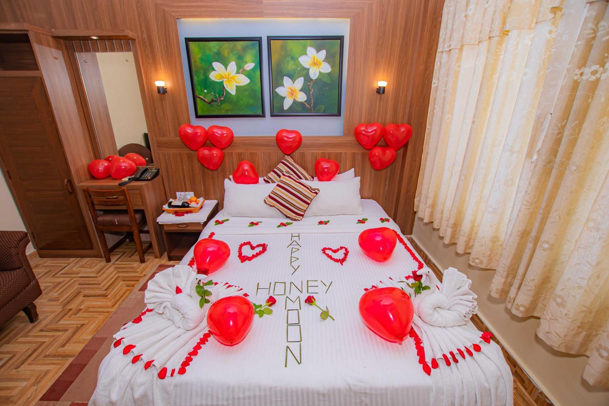 Hotel Crystal Palace Pokhara Eksteriør bilde