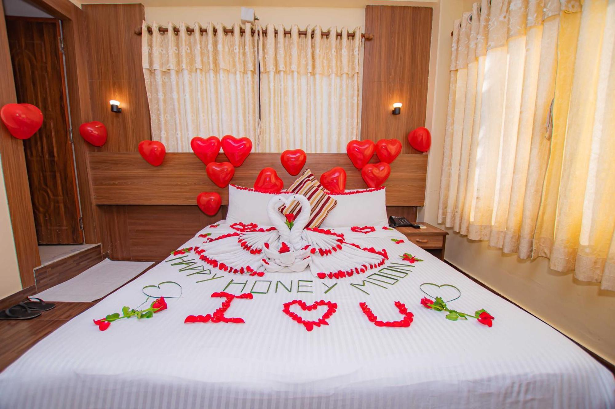 Hotel Crystal Palace Pokhara Eksteriør bilde