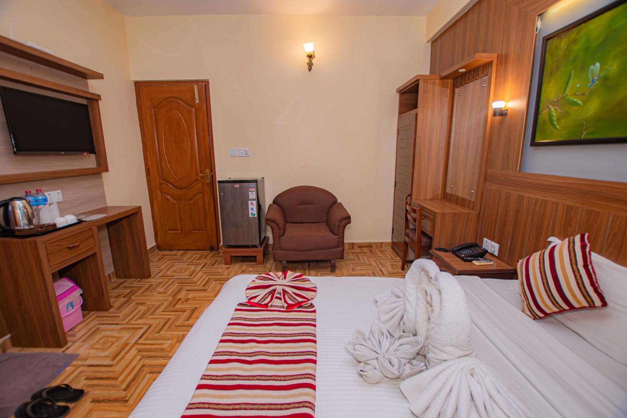 Hotel Crystal Palace Pokhara Eksteriør bilde