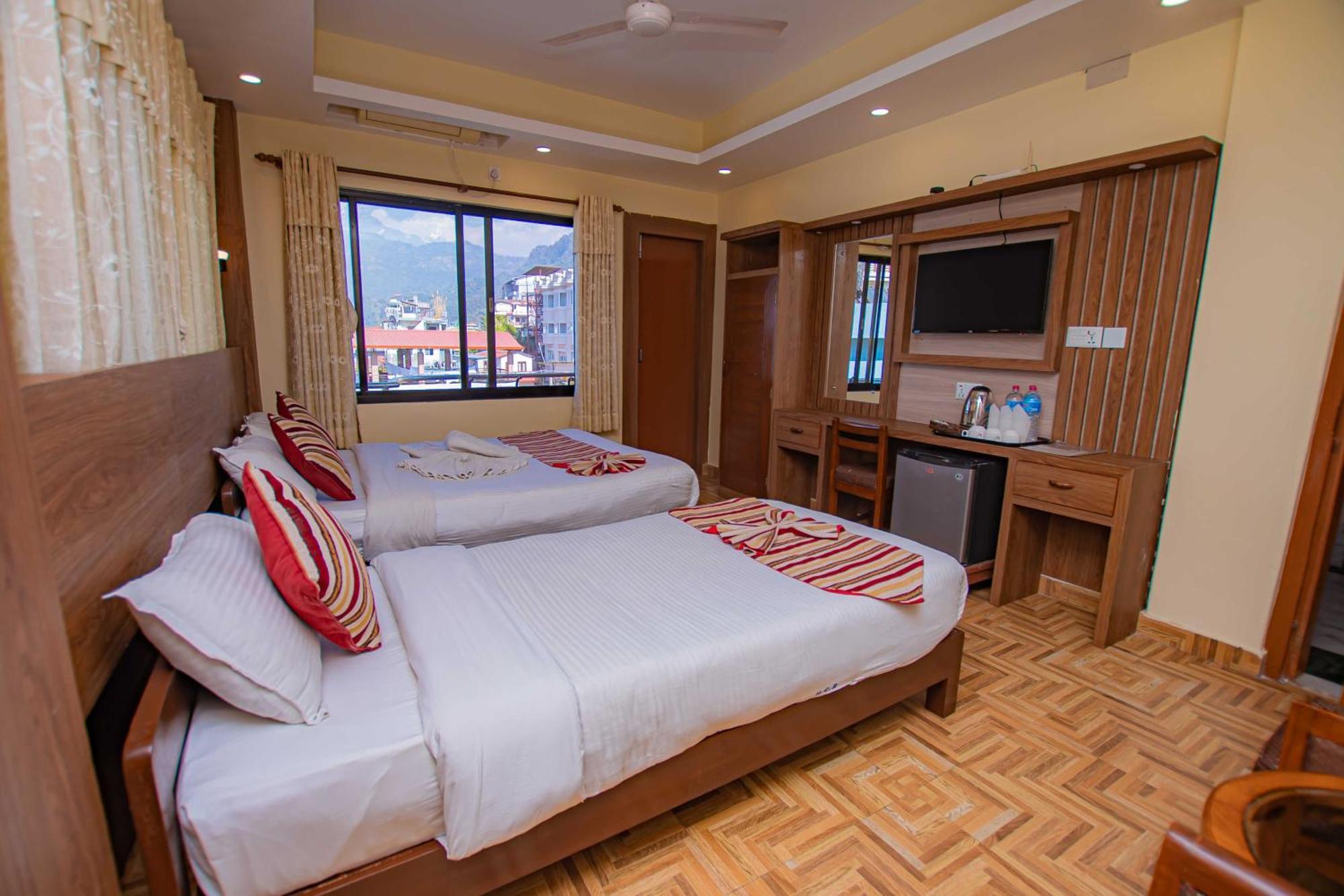 Hotel Crystal Palace Pokhara Eksteriør bilde