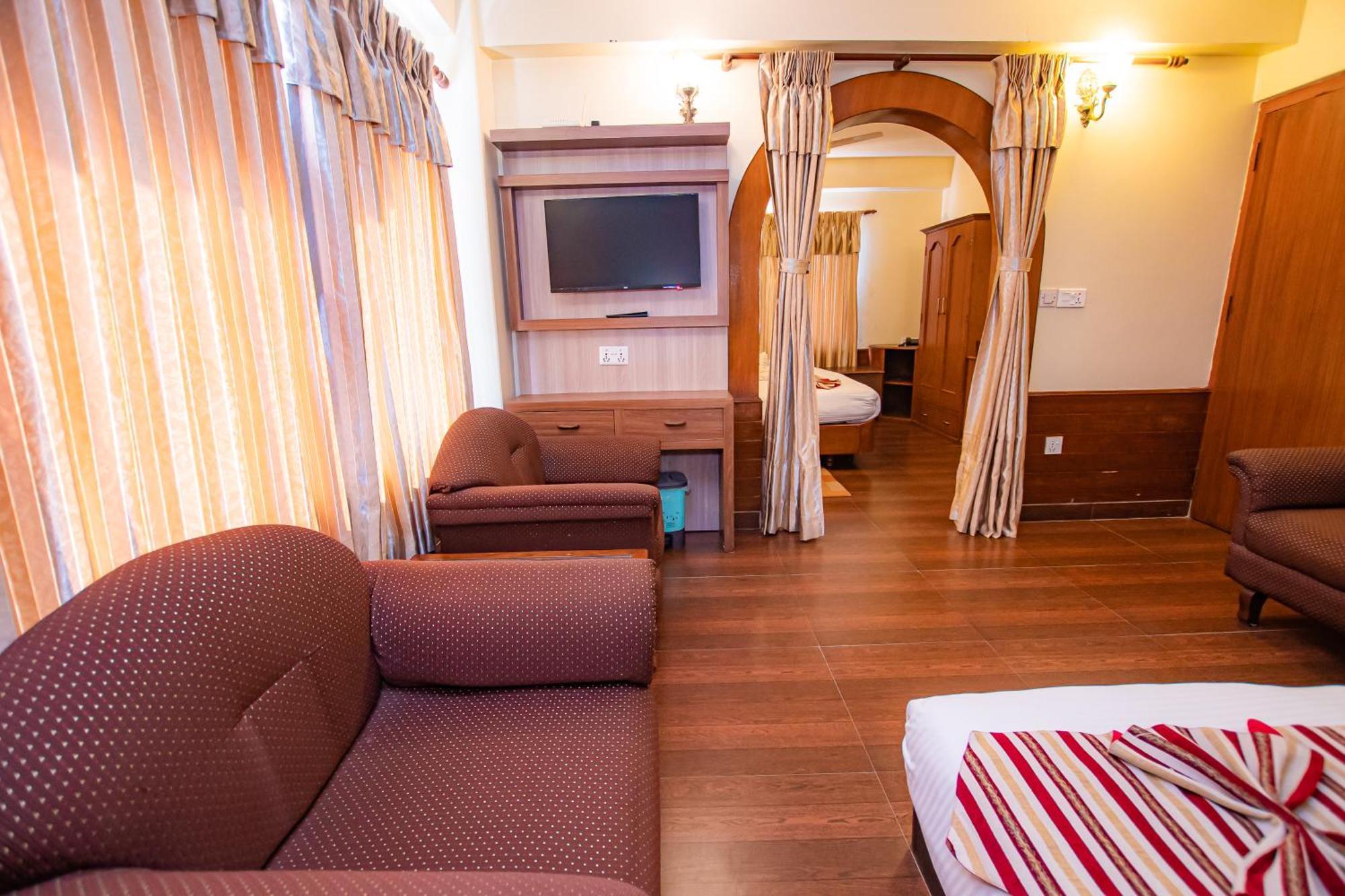 Hotel Crystal Palace Pokhara Eksteriør bilde