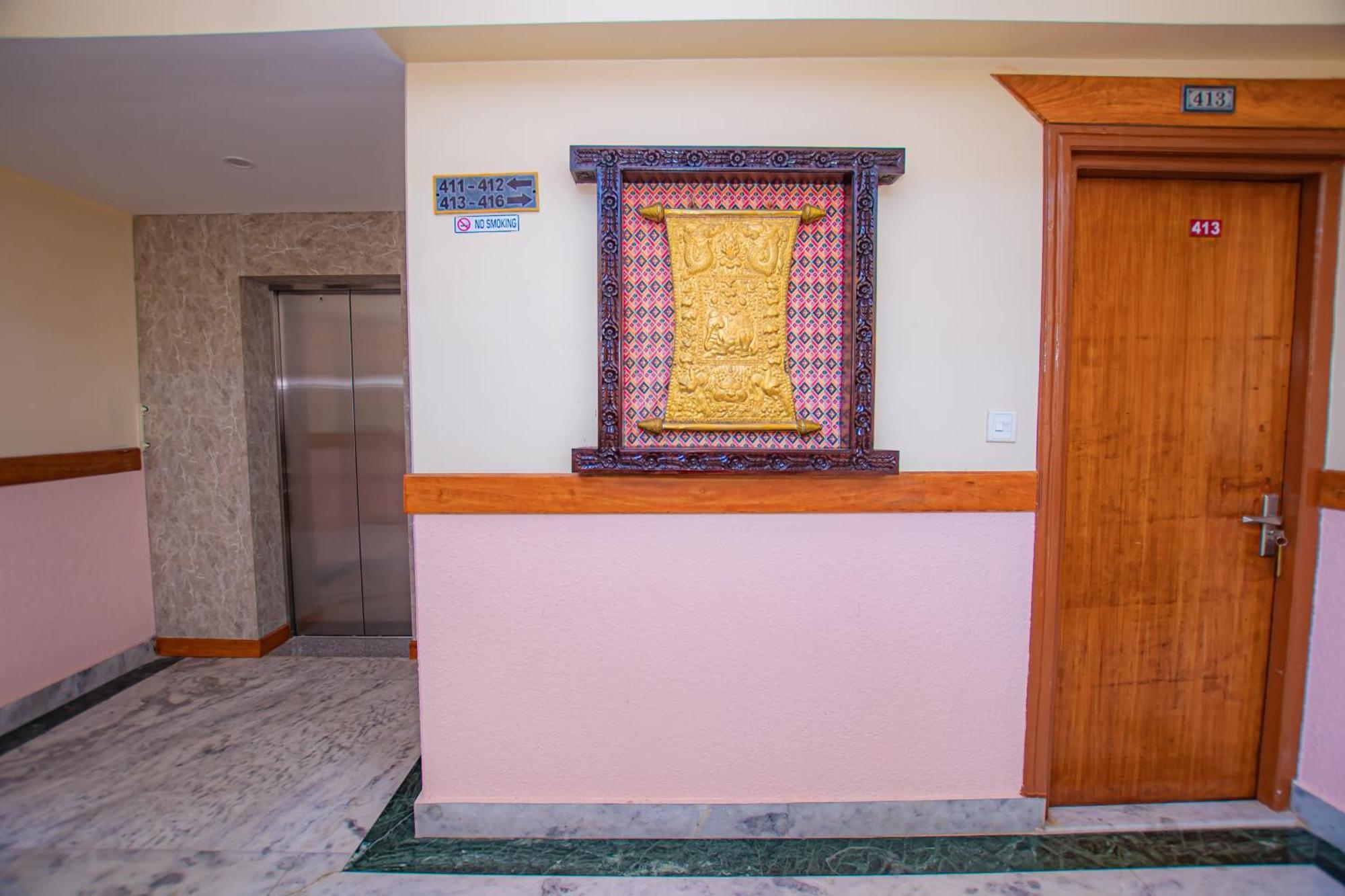 Hotel Crystal Palace Pokhara Eksteriør bilde